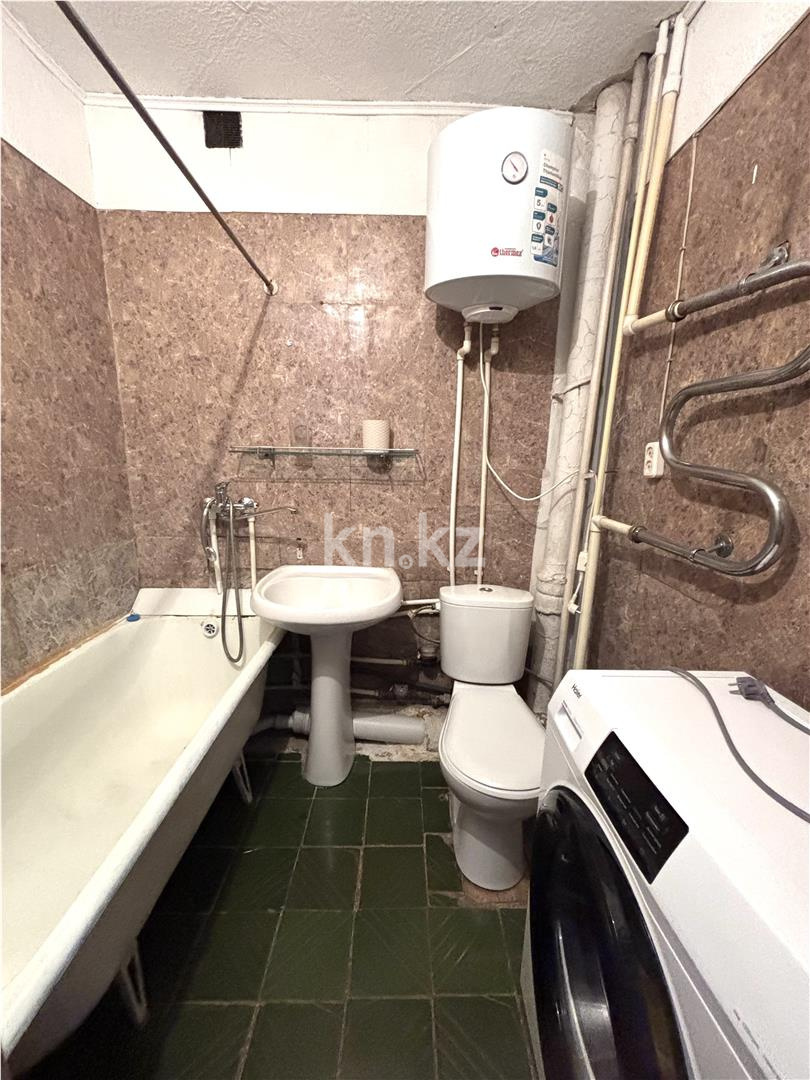 Продажа 1-комнатной квартиры, 33 м², ул. Аманжолова, дом  7 в Караганде - фото 4