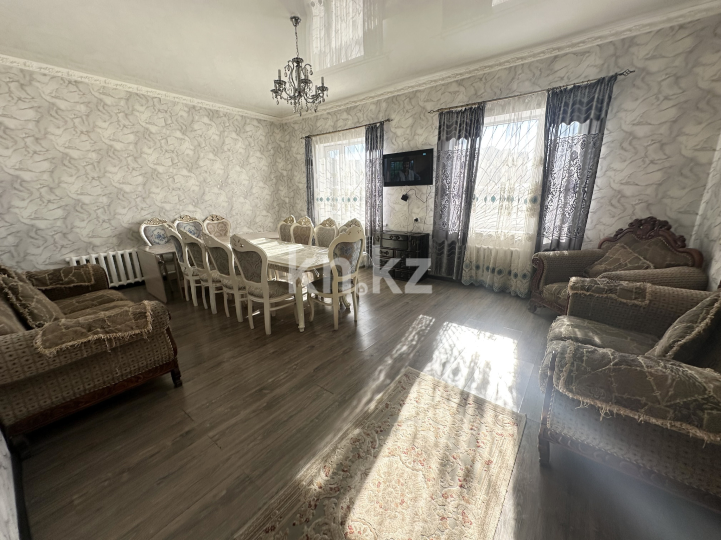 Продажа 5-комнатного дома, 212 м² в Караганде