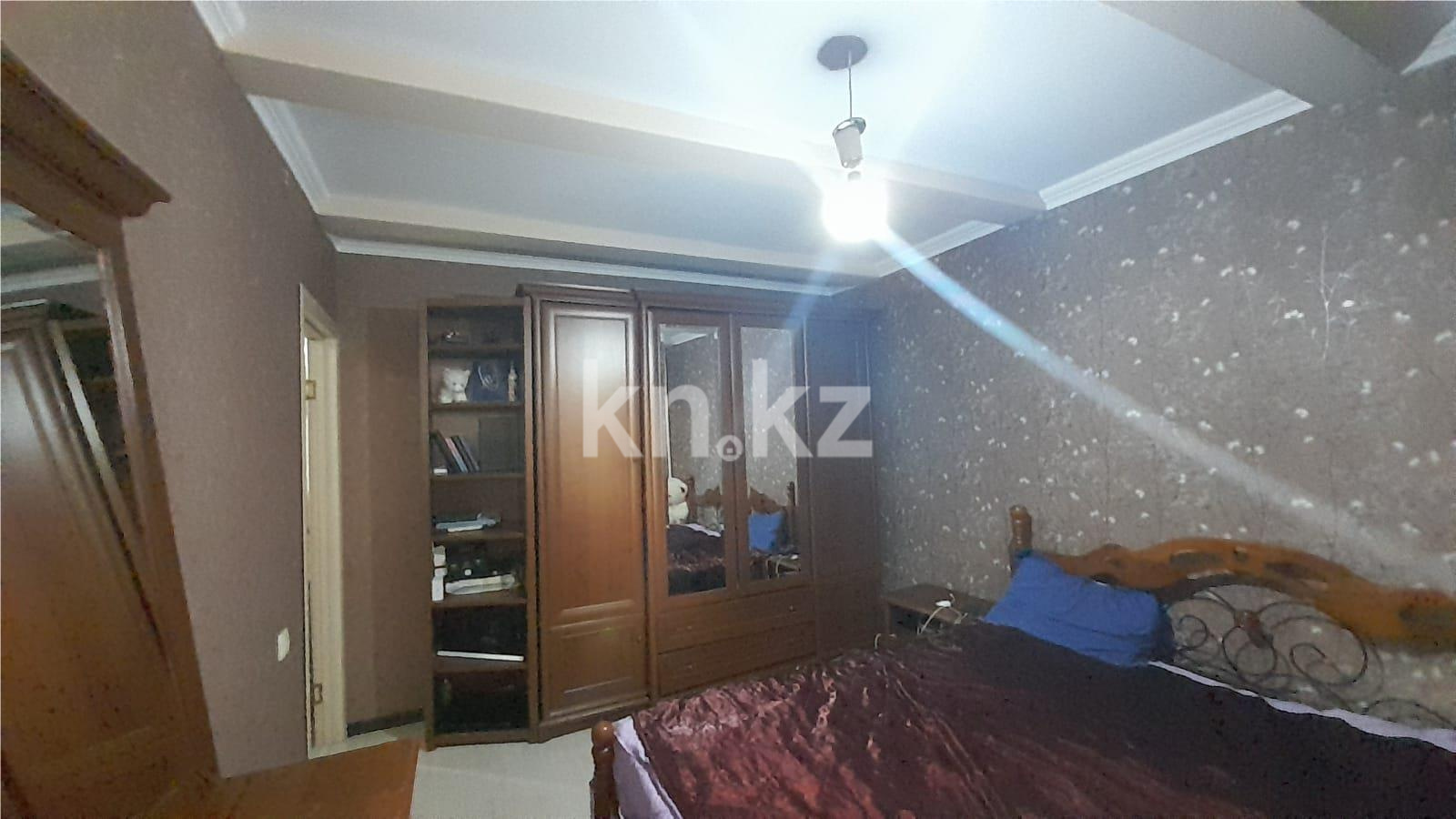 Продажа 4-комнатной квартиры, 84 м², ул. Ермекова, дом  52 в Караганде - фото 6