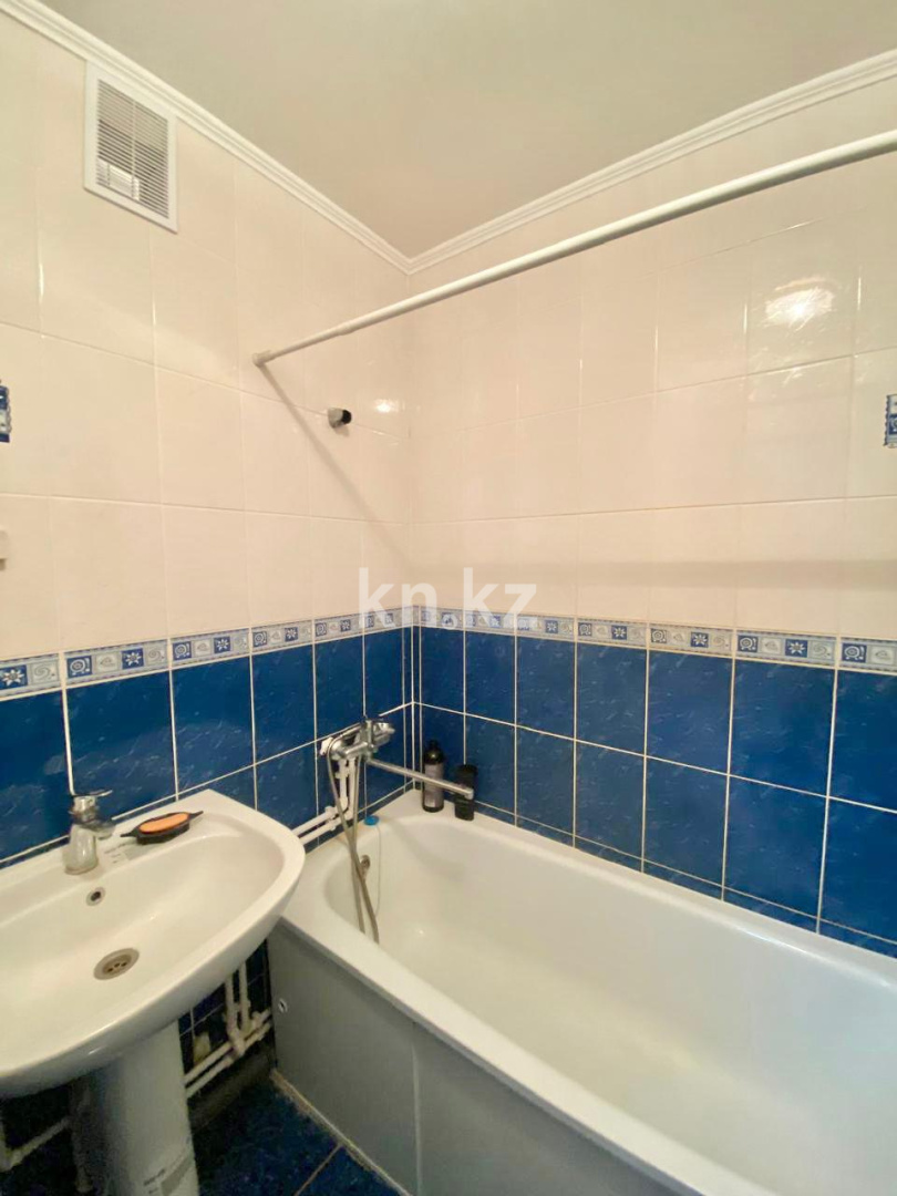 Продажа 2-комнатной квартиры, 52 м², пр. Шахтеров в Караганде - фото 11