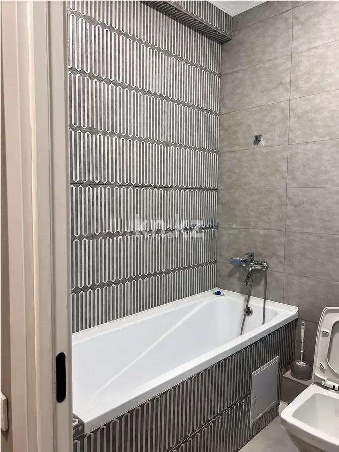 Продажа 2-комнатной квартиры, 41 м², пр. Абая, дом  164 в Алматы - фото 6