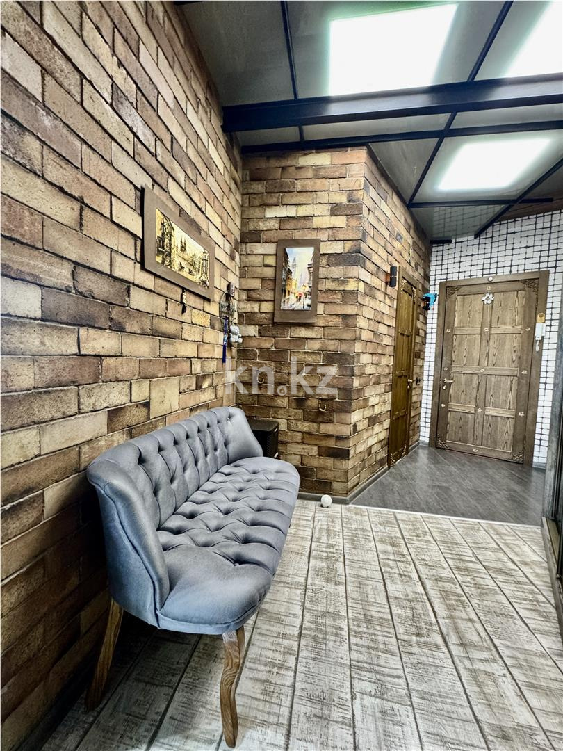 Продажа 3-комнатной квартиры, 160 м², ул. Аманжолова, дом  41 в Караганде - фото 40