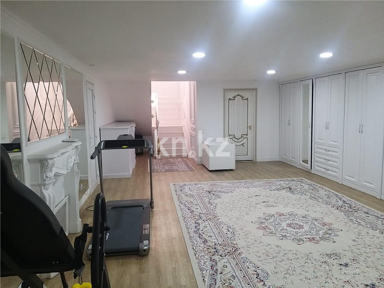 Продажа 5-комнатного дома, 520 м², ул. Муканова в Караганде - фото 42