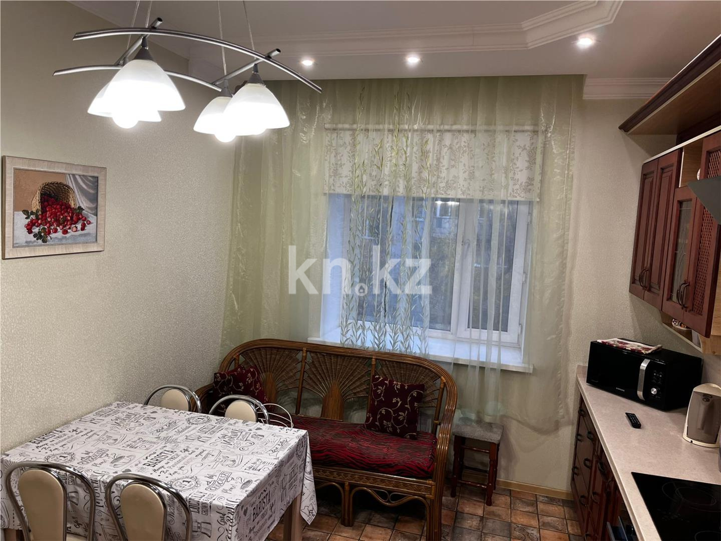 Продажа 3-комнатной квартиры, 90 м², ул. Ермекова в Караганде - фото 7