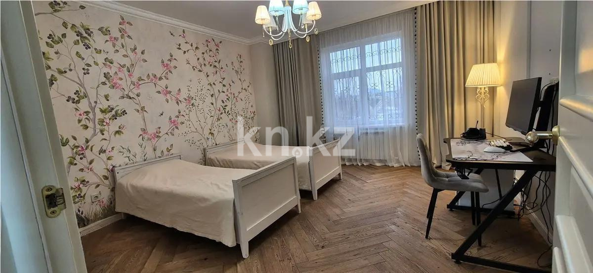 Продажа 4-комнатной квартиры, 181 м², ул. Калдаякова, дом  2 в Астане - фото 4