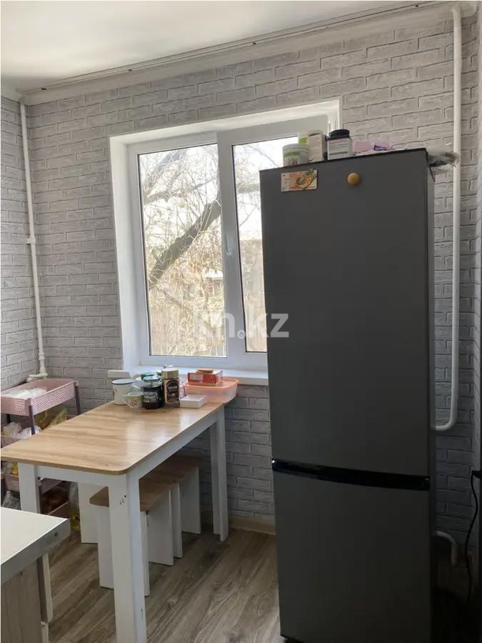 Продажа 3-комнатной квартиры, 59 м², 10 мкр., дом  20 в Алматы - фото 4