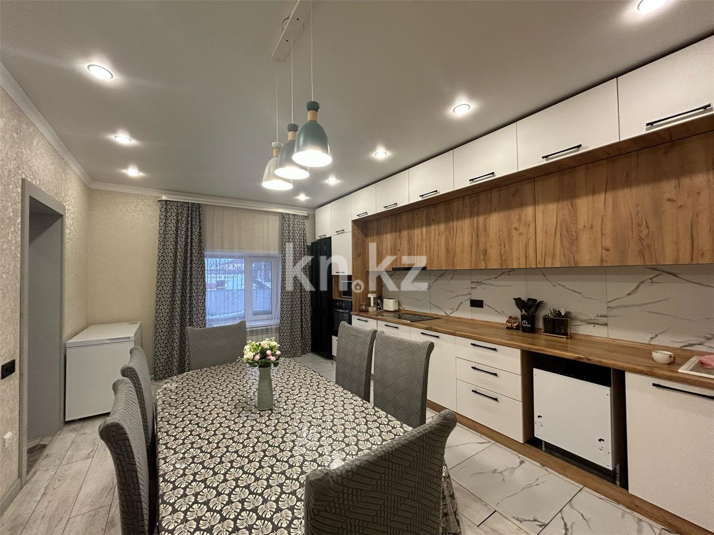 Продажа 7-комнатного дома, 355 м², ул. Жандарбековой в Караганде - фото 13