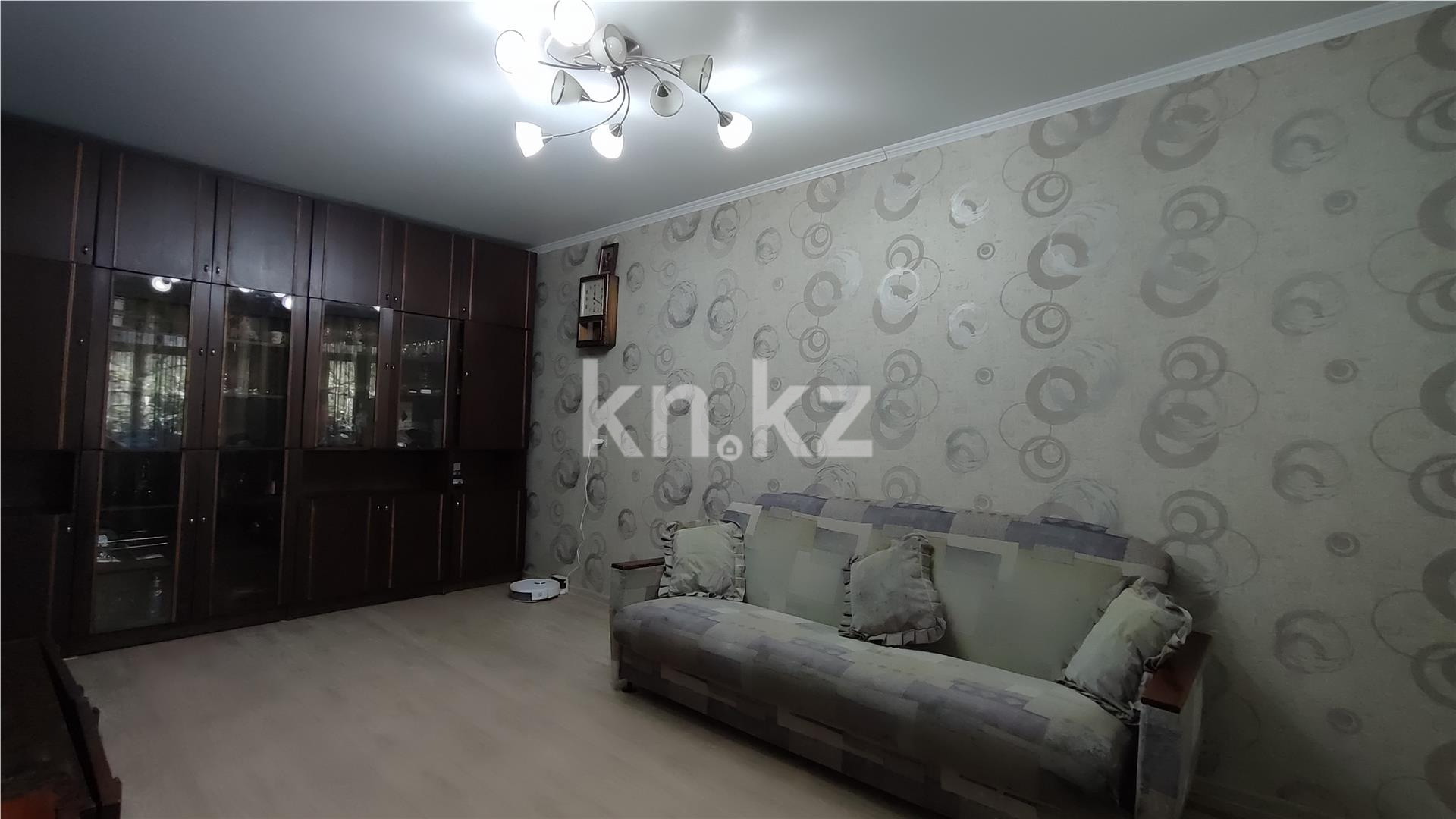 Продажа 3-комнатной квартиры, 61 м², мкр-н 14 в Караганде - фото 2