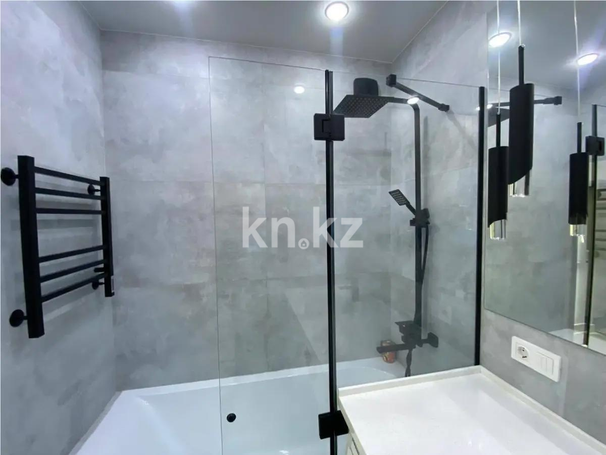 Продажа 2-комнатной квартиры, 71 м², ул. Муканова, дом  21/3 в Караганде - фото 4