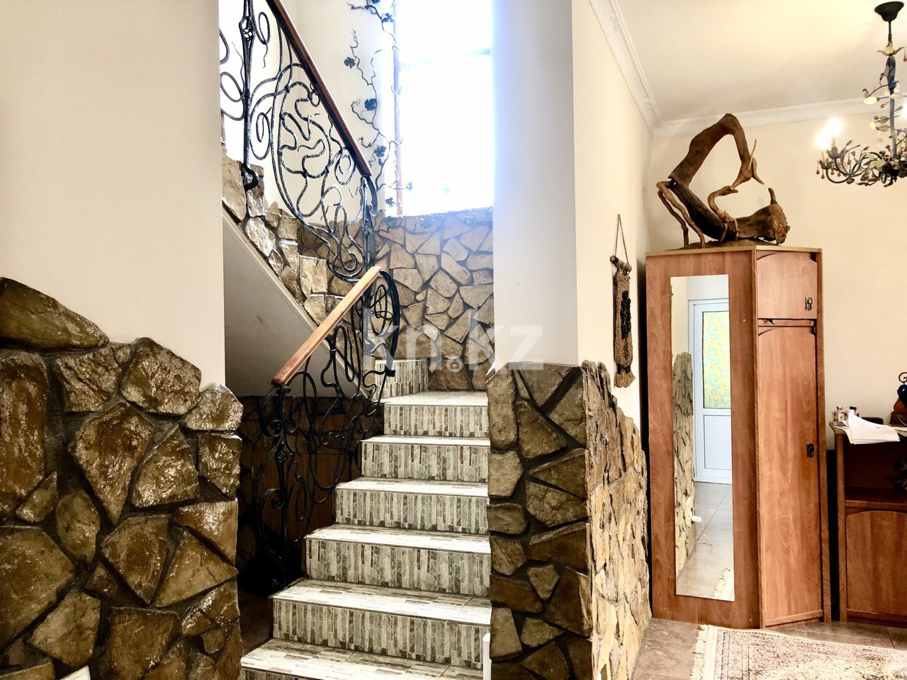 Продажа 5-комнатного дома, 230 м², ул. Халиуллина в Алматы - фото 12