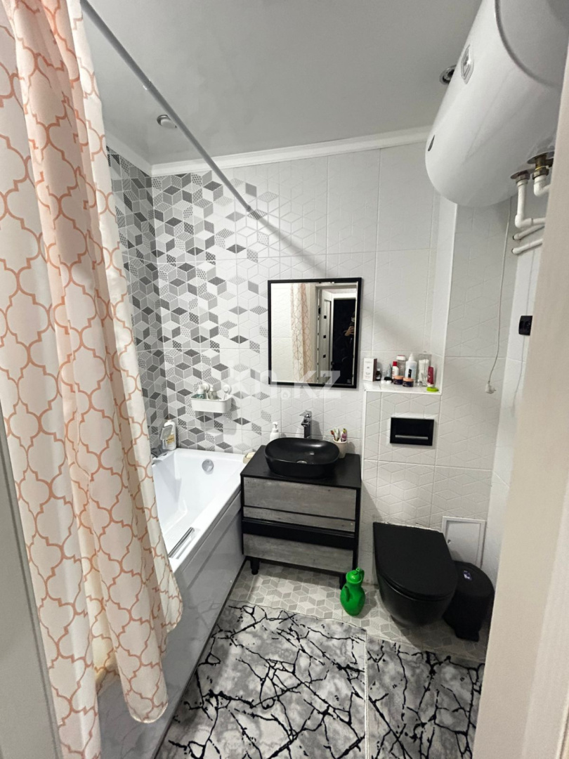 Продажа 3-комнатной квартиры, 69 м², ул. Сарыарка, дом  6 в Караганде - фото 10