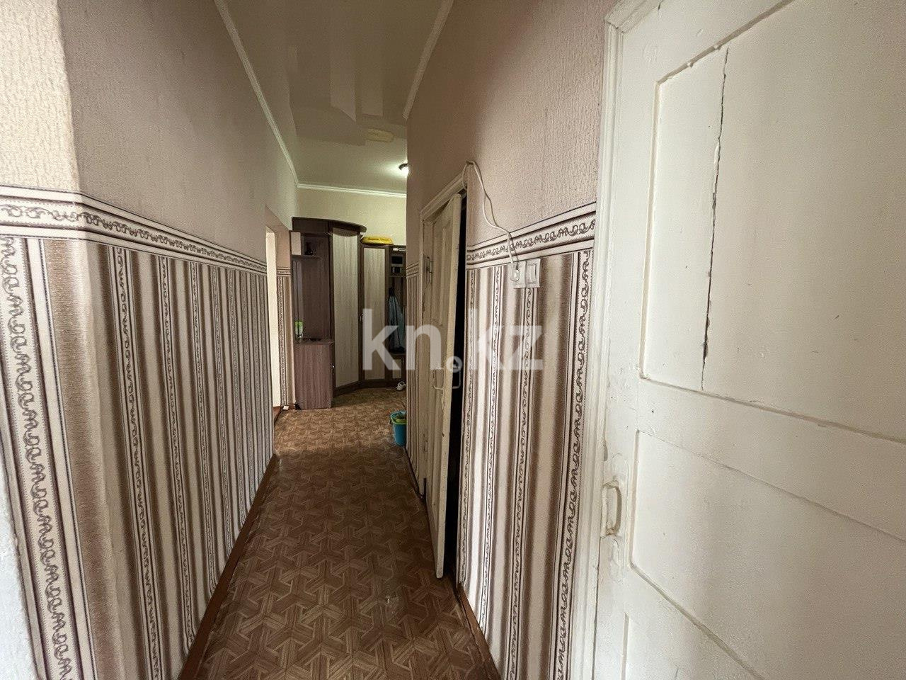 Продажа 2-комнатной квартиры, 62 м², ул. Ерубаева в Караганде - фото 8