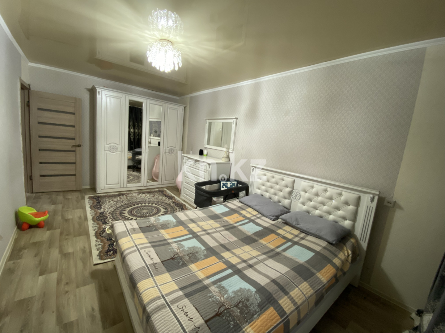 Продажа 3-комнатной квартиры, 63 м², мкр-н 16, дом  43 в Караганде - фото 4