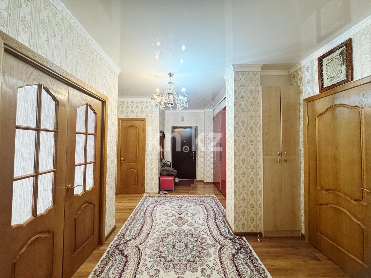 Продажа 3-комнатной квартиры, 98 м², ул. Сауран в Астане - фото 12