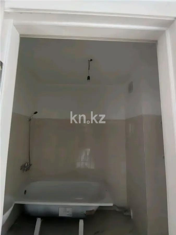 Продажа 2-комнатной квартиры, 68 м², ул. Жунисова, дом  2/23 в Алматы - фото 2