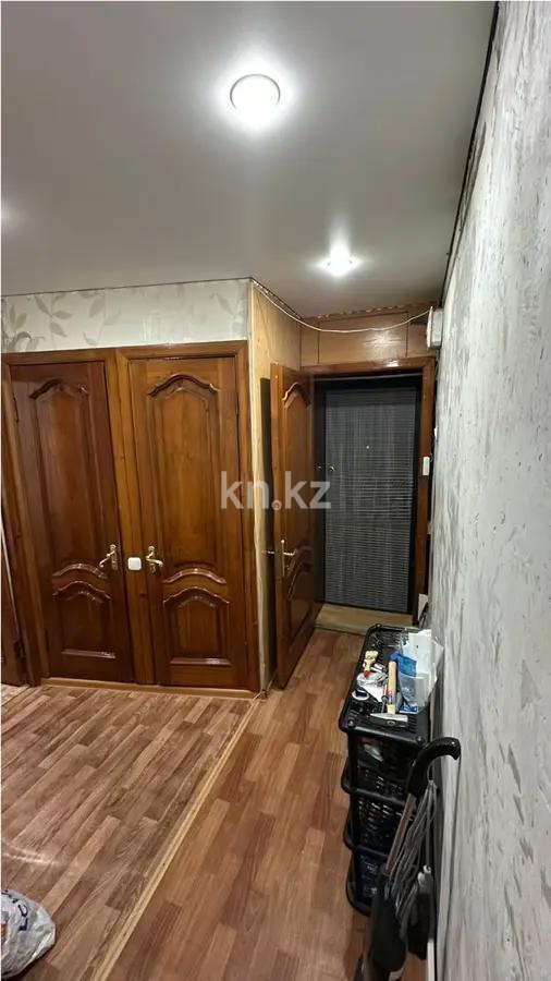 Продажа 2-комнатной квартиры, 54 м², мкр-н 15, дом  37 в Караганде - фото 6