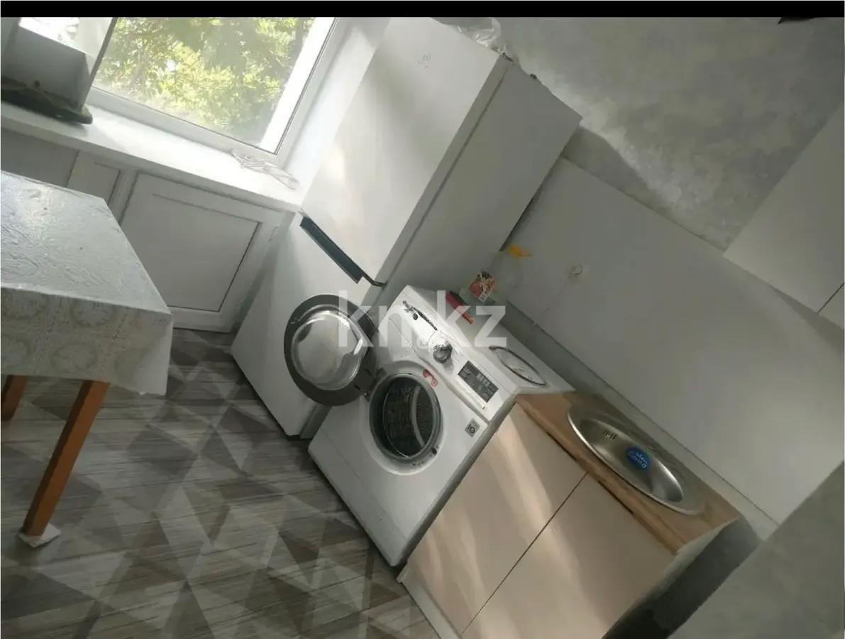 Продажа 1-комнатной квартиры, 33 м², мкр-н 17, дом  46 в Караганде - фото 2