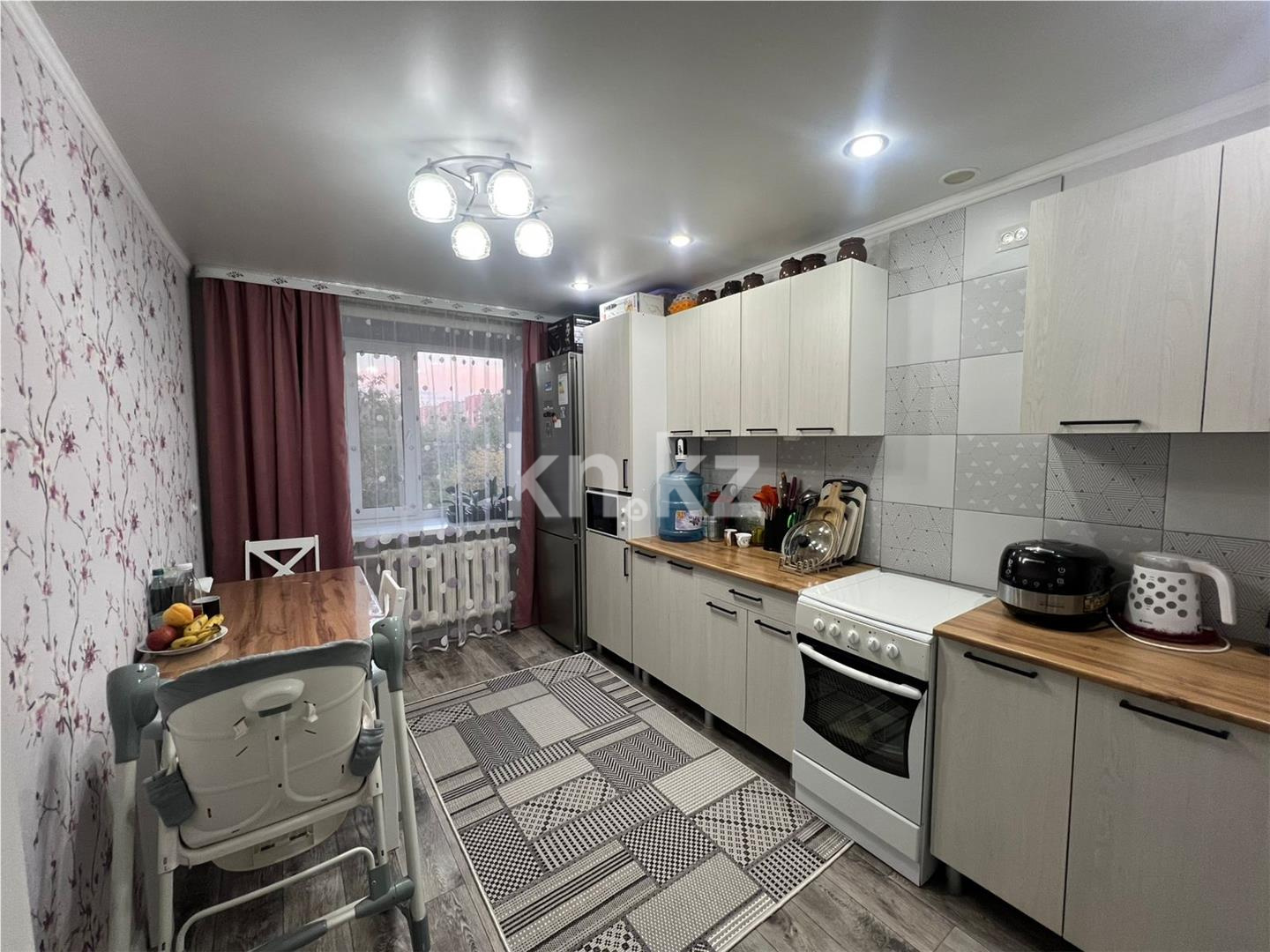 Продажа 3-комнатной квартиры, 62 м², ул. Ермекова в Караганде