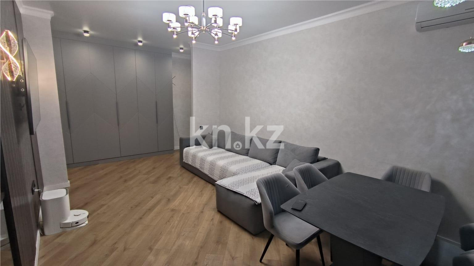 Продажа 3-комнатной квартиры, 86 м², 137 учетный квартал в Караганде - фото 2