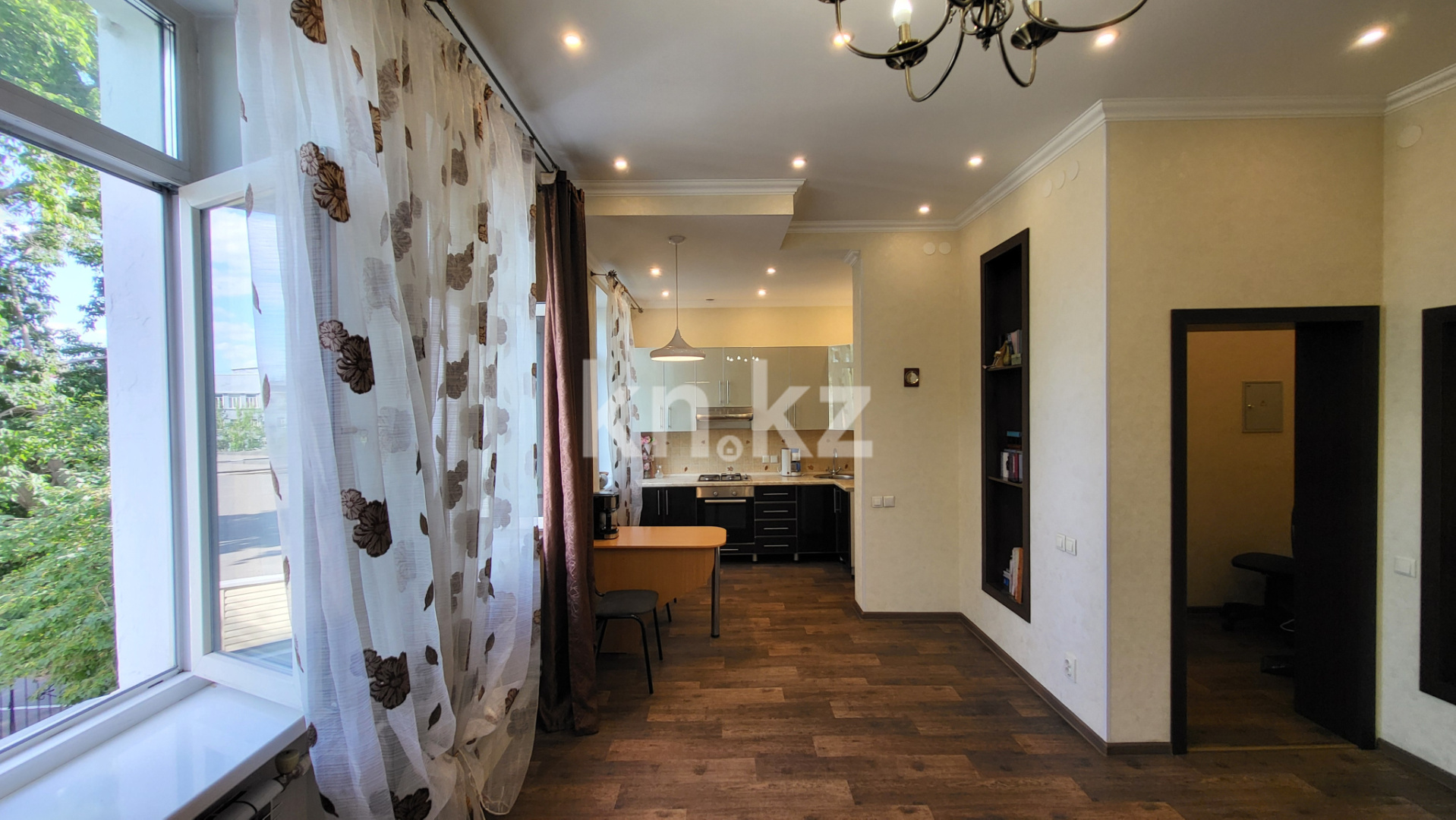 Продажа 1-комнатной квартиры, 41.3 м², ул. Абая, дом  7 в Караганде - фото 29