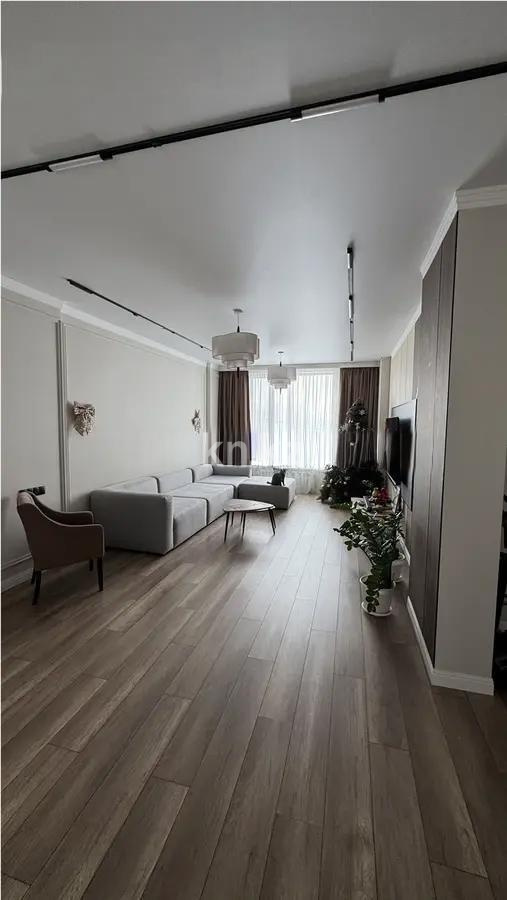 Продажа 4-комнатной квартиры, 123 м² в Астане