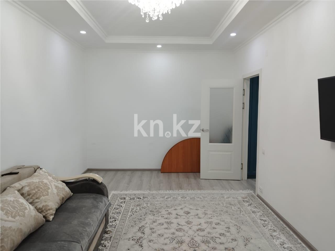Продажа 2-комнатной квартиры, 59 м², ул. Муканова, дом  49/10 в Караганде - фото 2