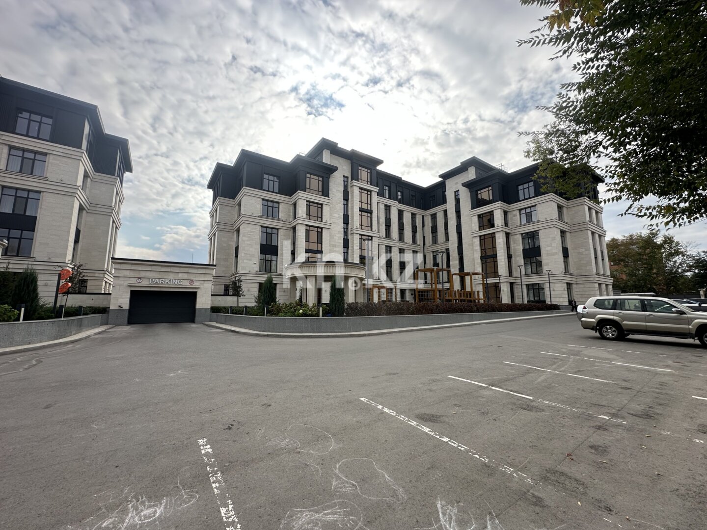 Продажа 3-комнатной квартиры, 102.6 м² в Караганде - фото 4