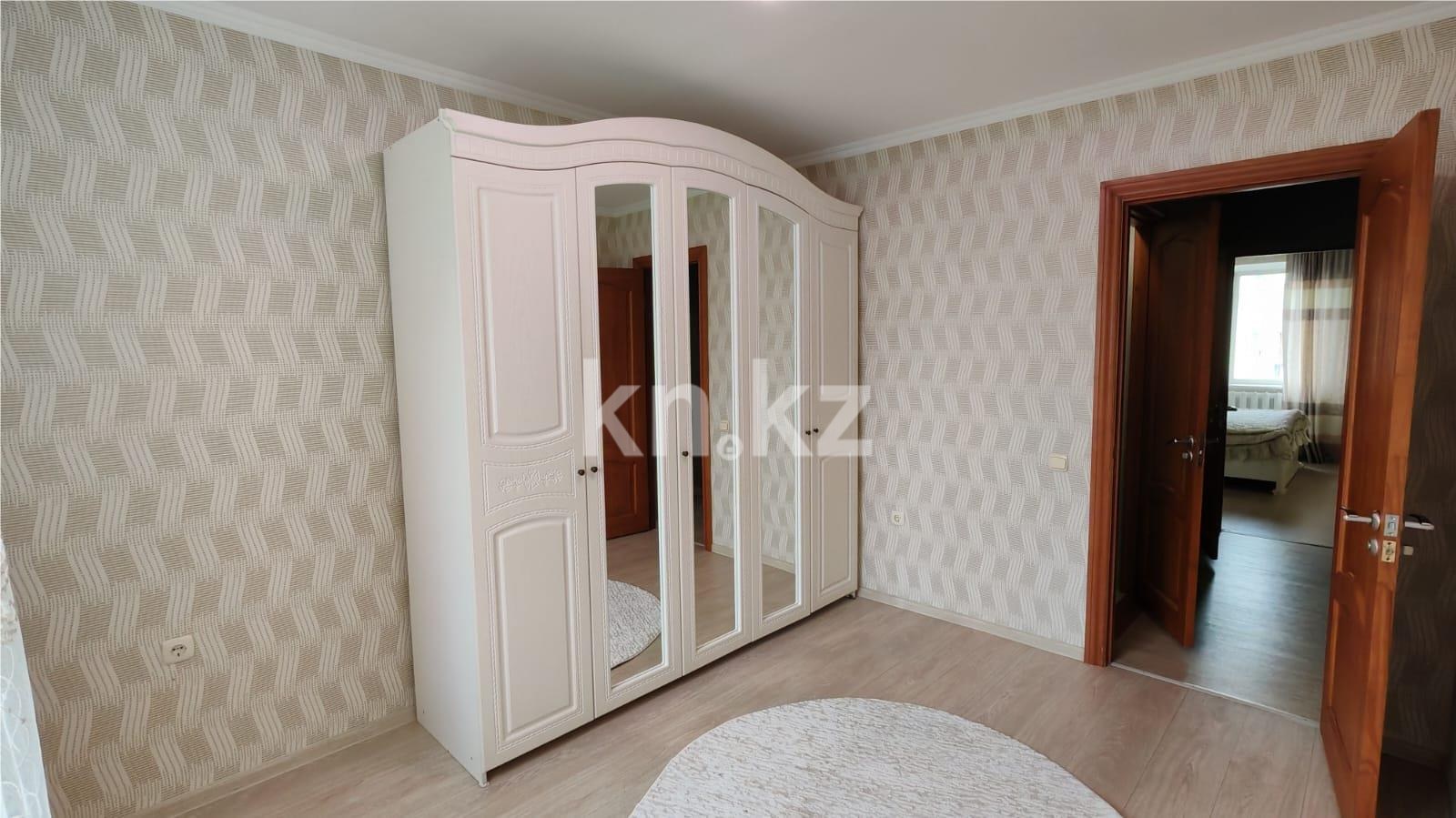 Продажа 3-комнатной квартиры, 64 м², ул. Муканова в Караганде - фото 7