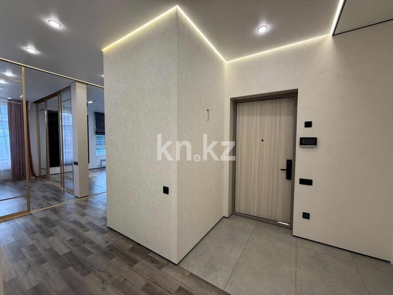 Продажа 4-комнатной квартиры, 145 м² в Астане - фото 35