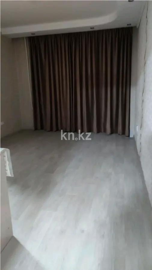 Продажа 3-комнатной квартиры, 49 м², 21 мкр., дом  23 в Караганде - фото 2