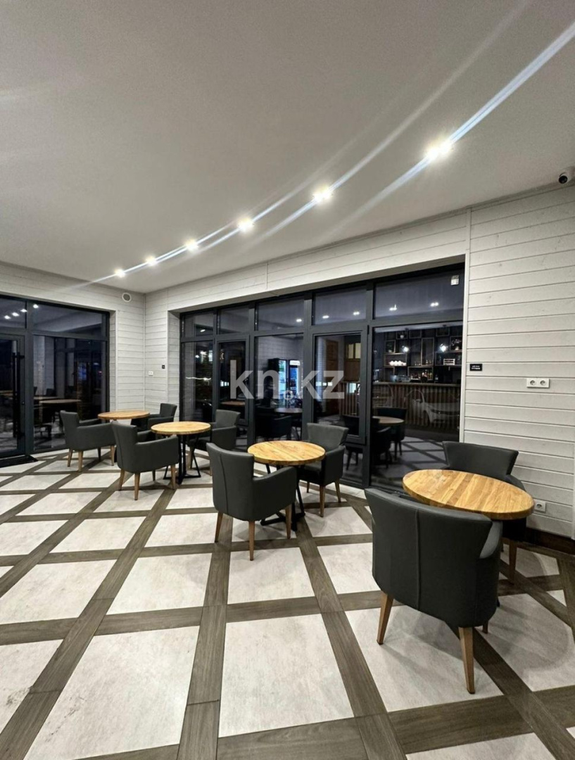 Продажа , 450 м², ул. Тауке хана в Алматы - фото 9