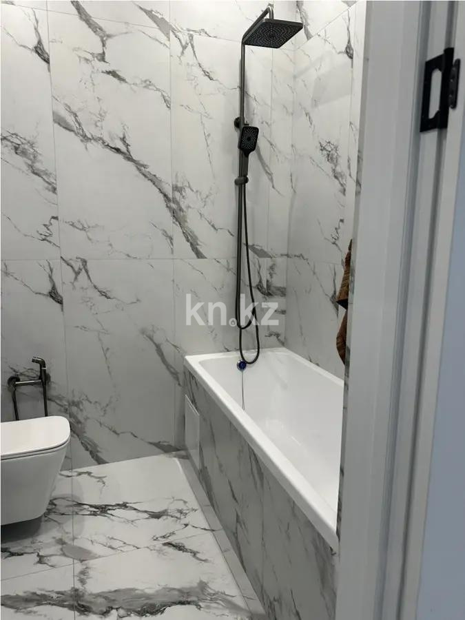 Продажа 3-комнатной квартиры, 80 м², ул. Гапеева, дом  1/9 в Караганде - фото 6