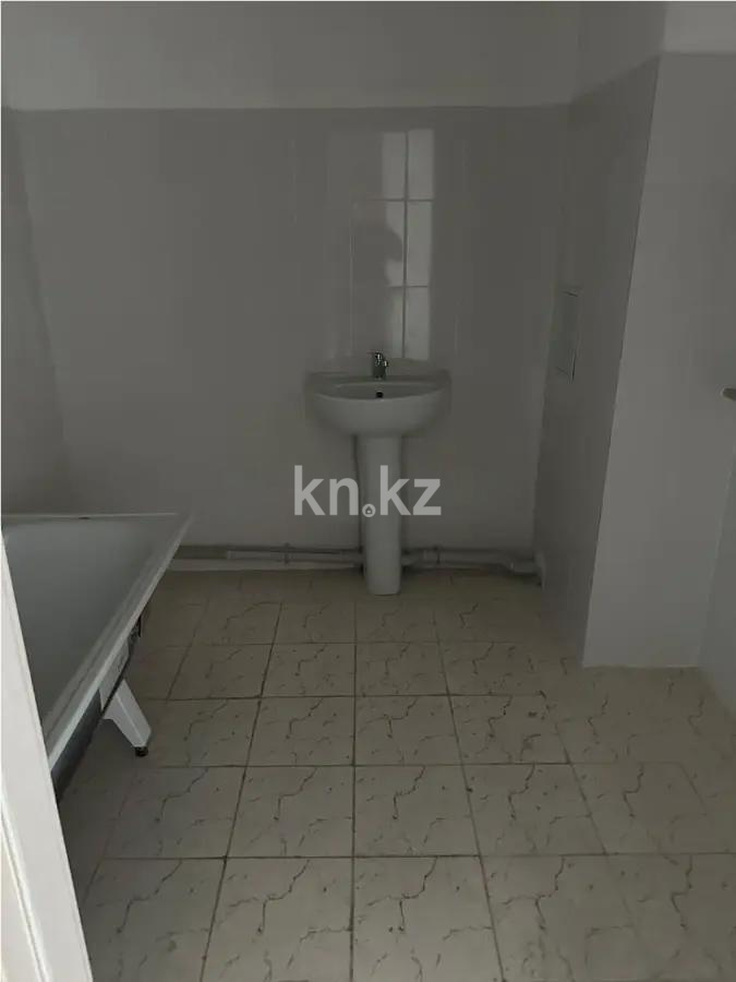 Продажа 3-комнатной квартиры, 93.5 м² в Алматы - фото 4