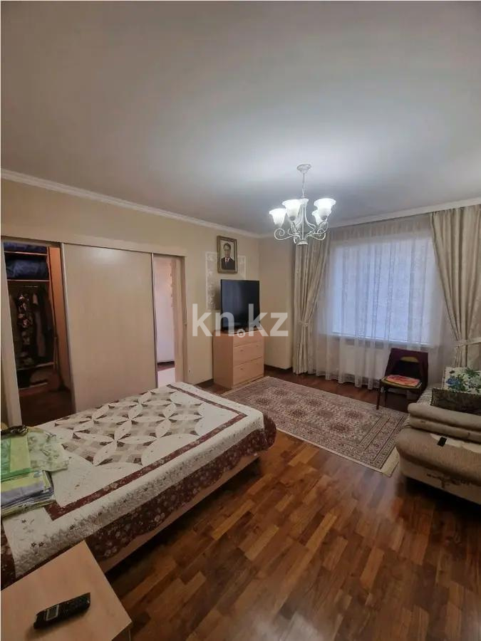 Продажа 4-комнатной квартиры, 200 м², ул. Омарова, дом  10 в Астане - фото 2