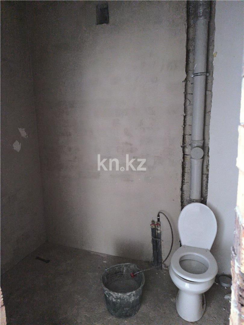 Продажа 3-комнатной квартиры, 58 м², ул. Дюсембекова, дом  34/2 в Караганде - фото 8