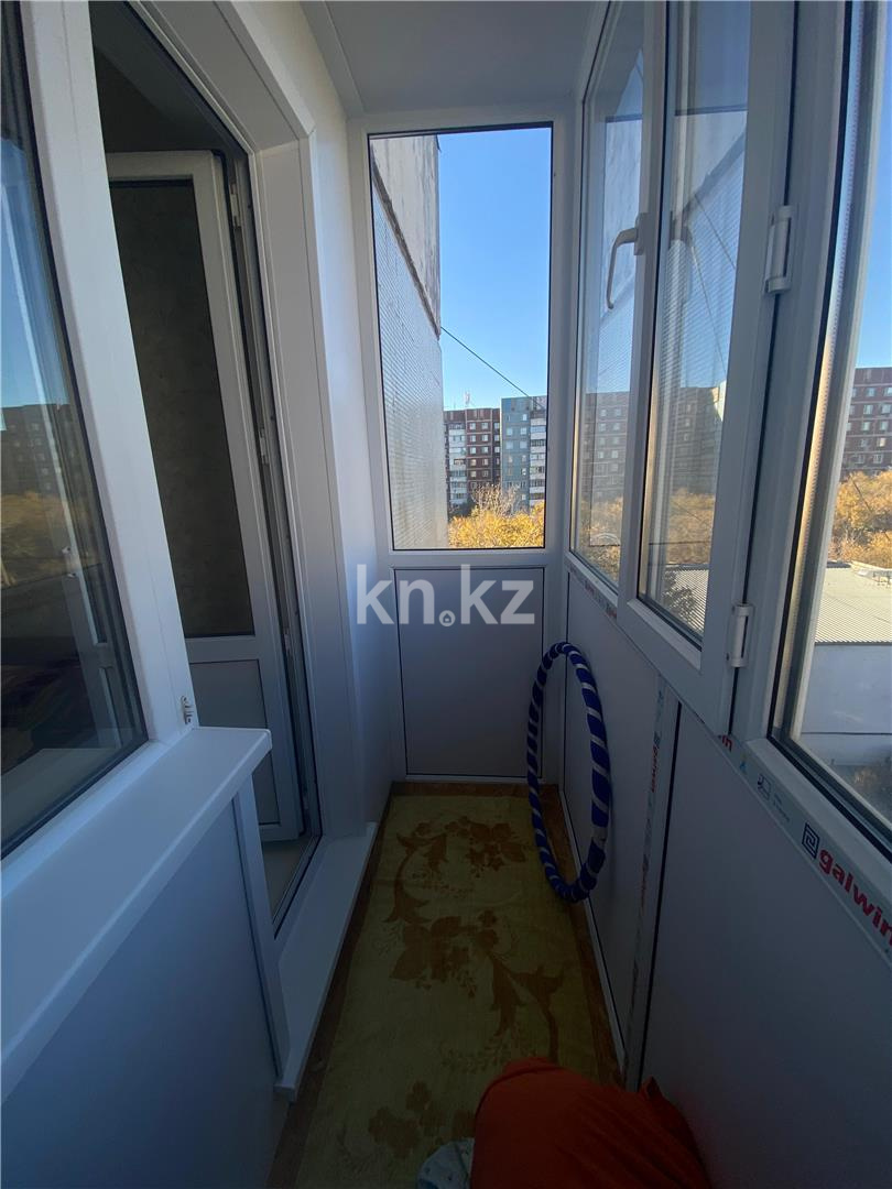 Продажа 4-комнатной квартиры, 61 м², ул. Язева в Караганде - фото 21