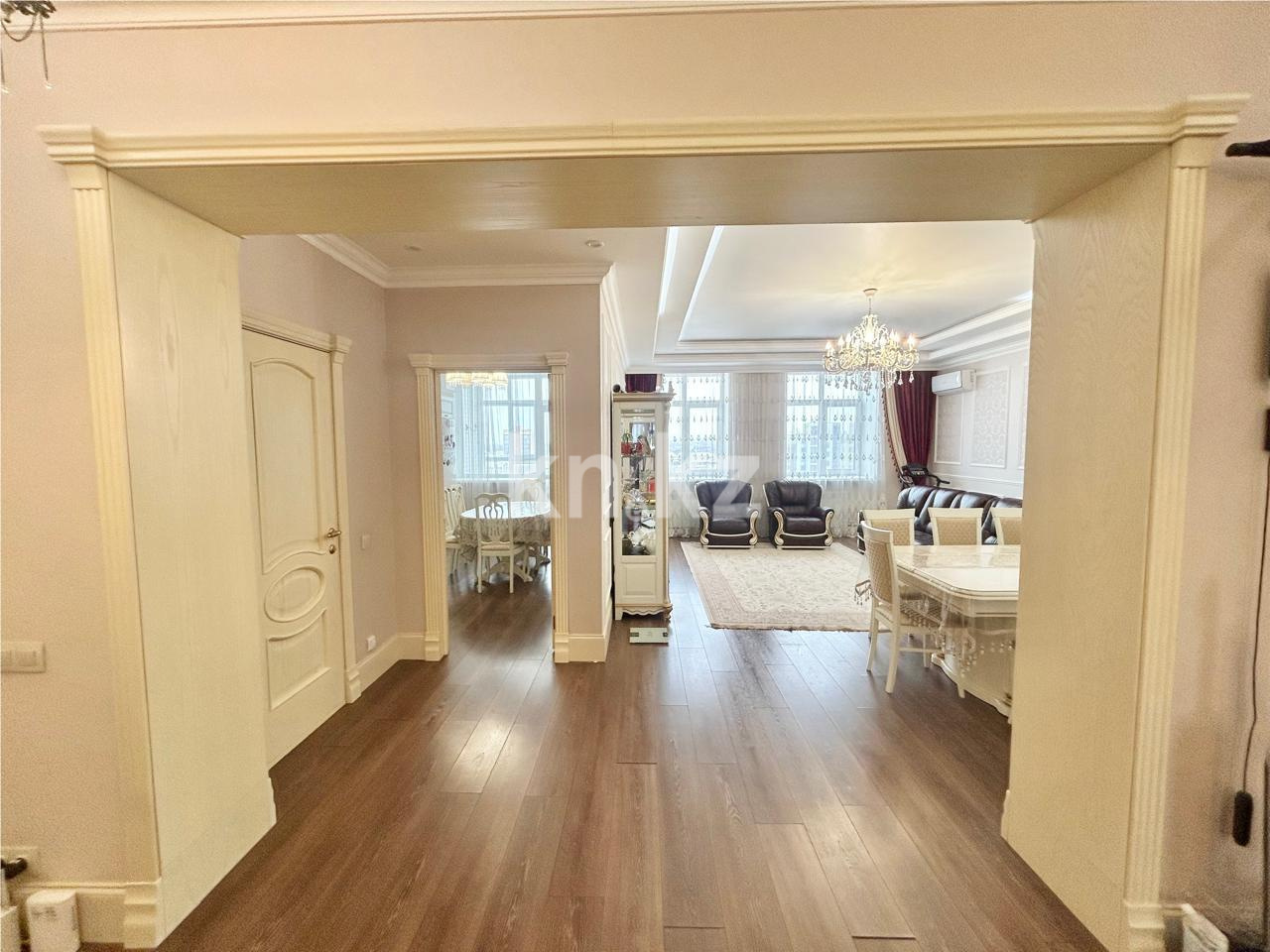 Продажа 3-комнатной квартиры, 114 м², ул. Аманжолова в Караганде - фото 11