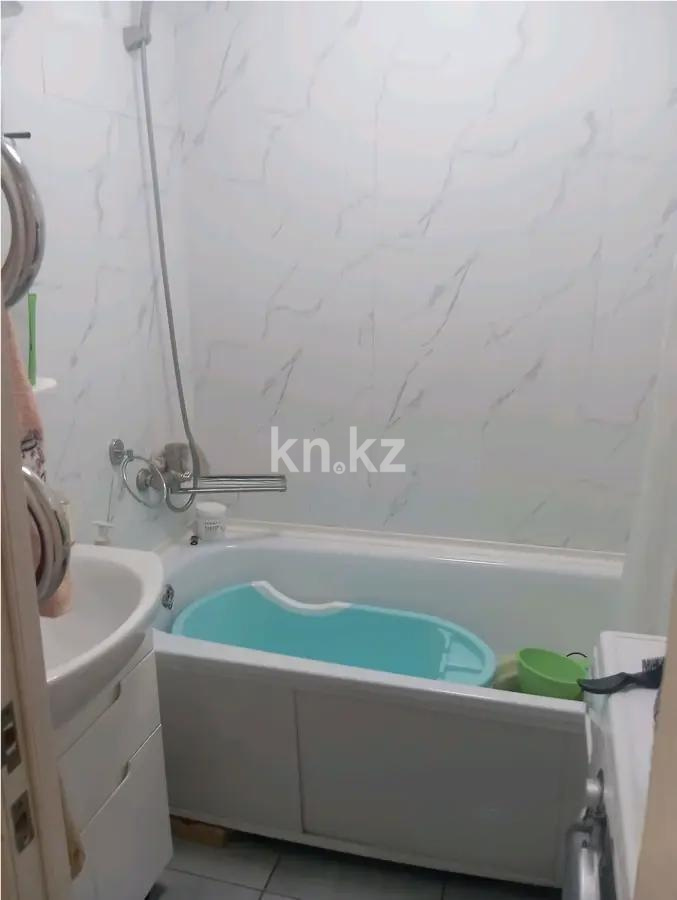 Продажа 3-комнатной квартиры, 64 м², мкр-н Степной-3, дом  7 в Караганде - фото 5