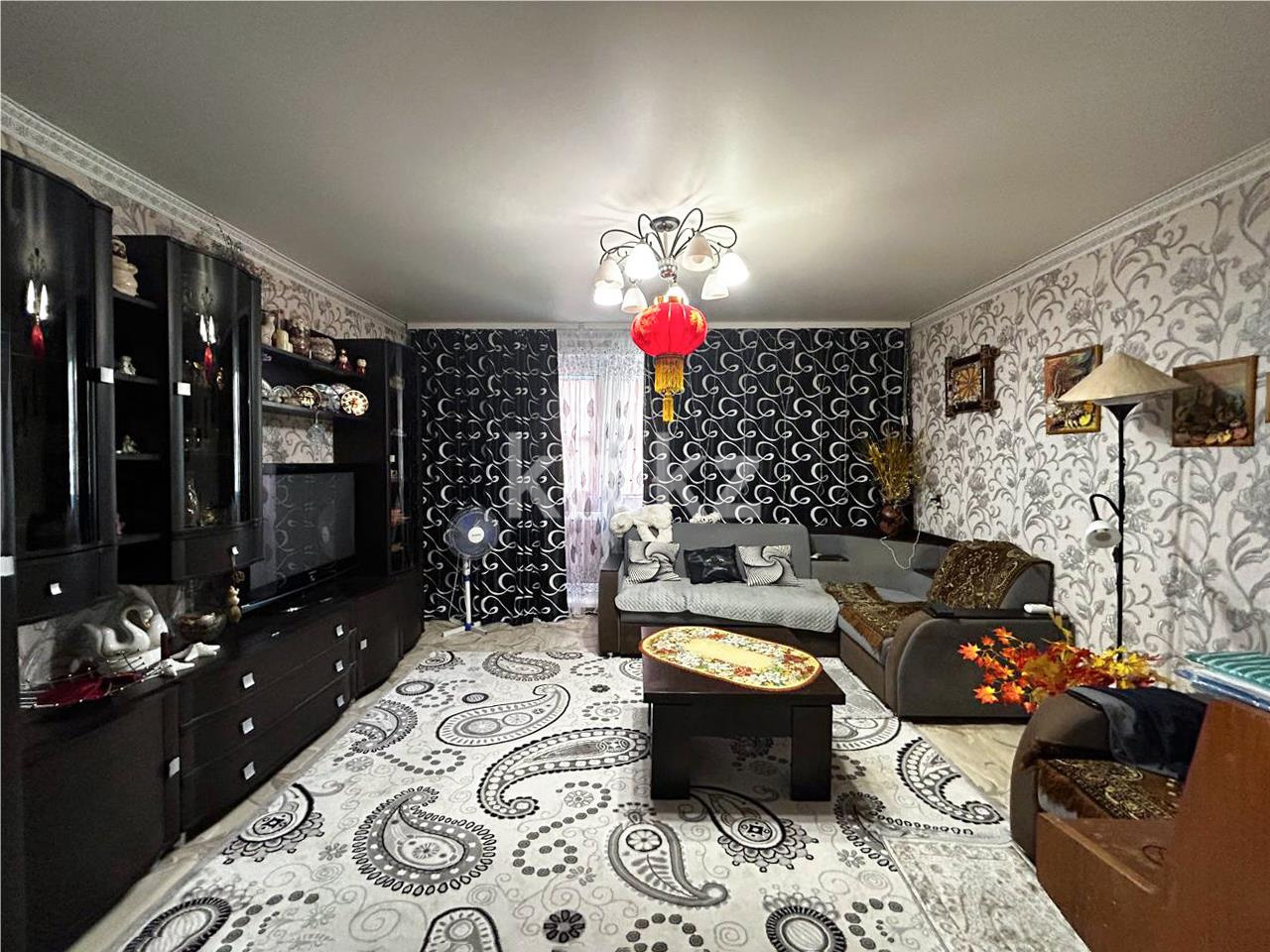 Продажа 4-комнатной квартиры, 79 м², ул. Язева в Караганде - фото 3