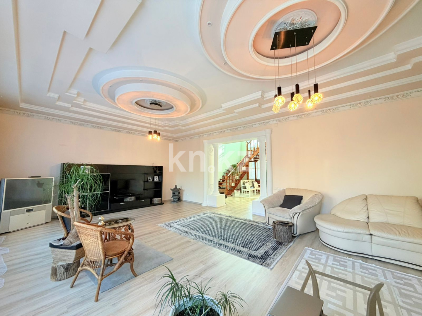 Продажа 5-комнатного дома, 280 м² в Астане - фото 3