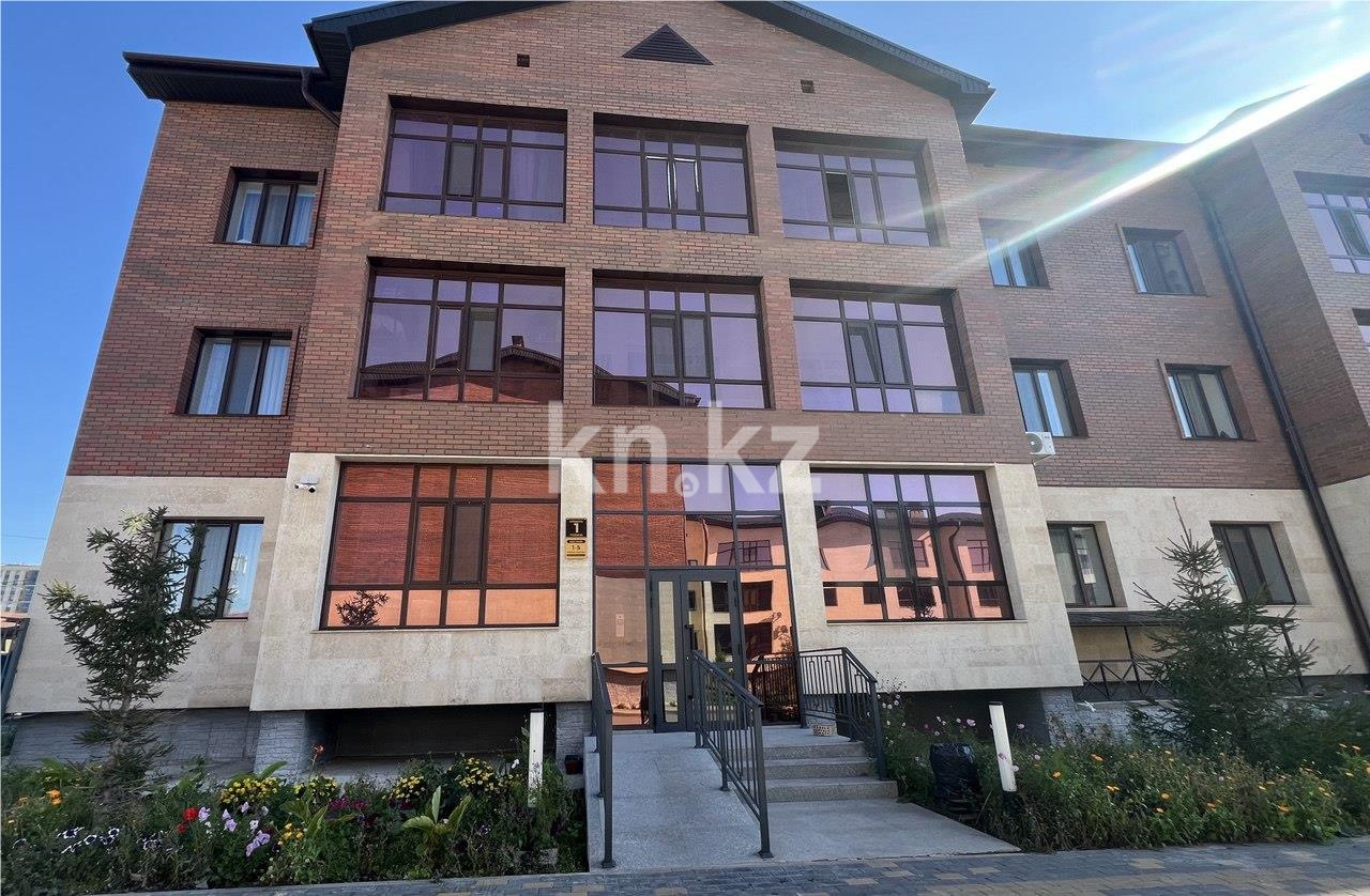 Продажа 4-комнатной квартиры, 104 м², ул. Кулкыбаева в Караганде - фото 17