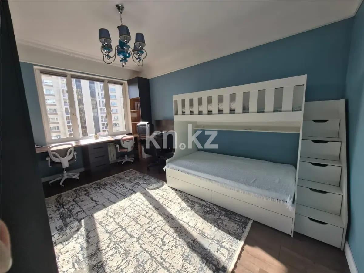 Продажа 2-комнатной квартиры, 65 м², ул. Туркестан, дом  28а в Астане