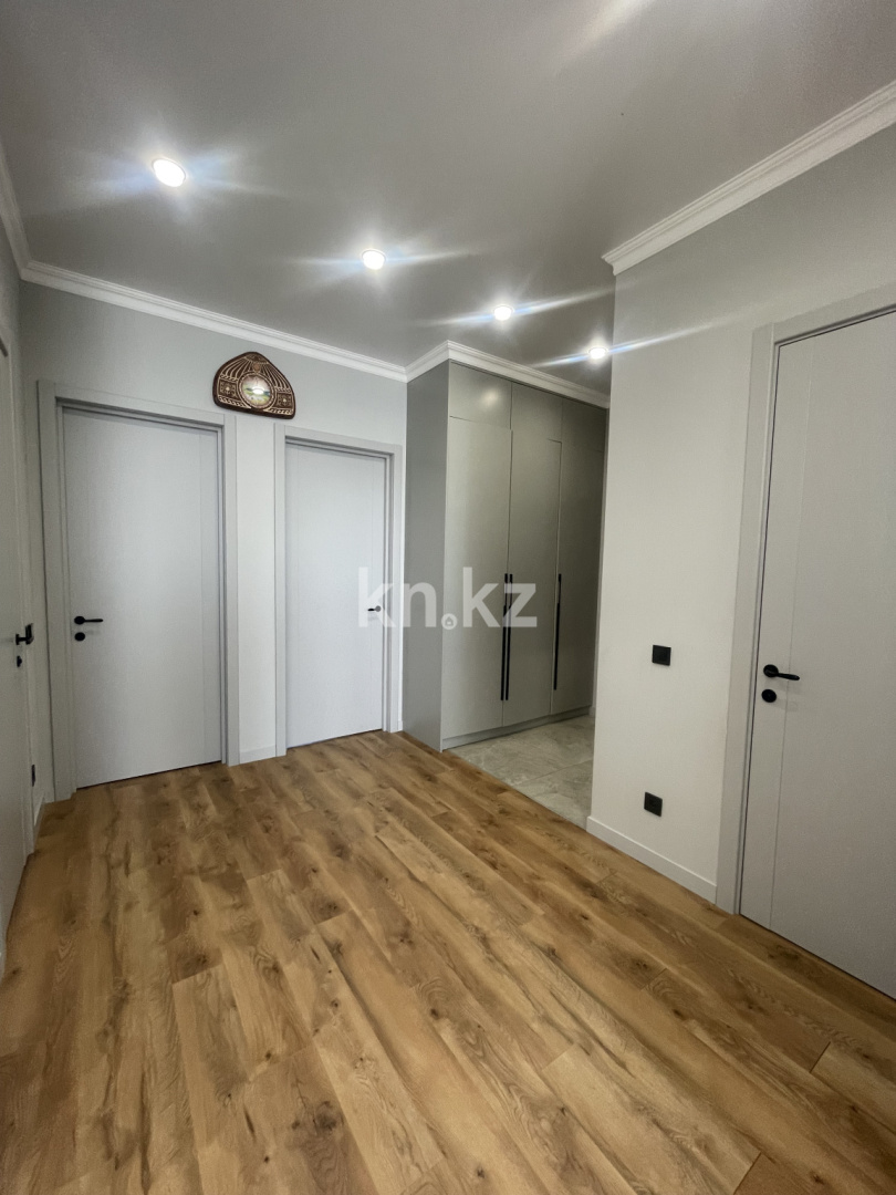 Продажа 3-комнатной квартиры, 74.8 м², ул. Муканова, дом  61/2 в Караганде - фото 12