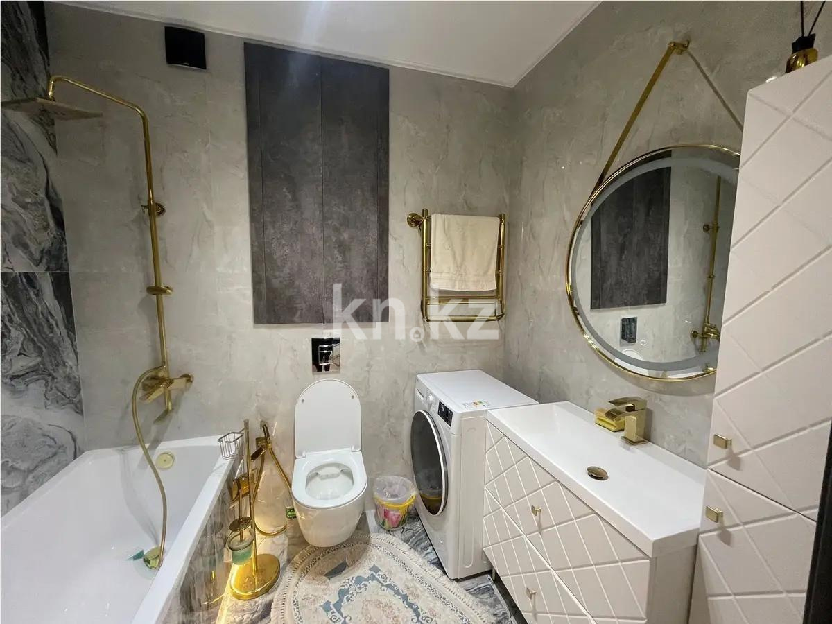 Продажа 2-комнатной квартиры, 70 м², ул. Навои, дом  39 в Алматы - фото 4