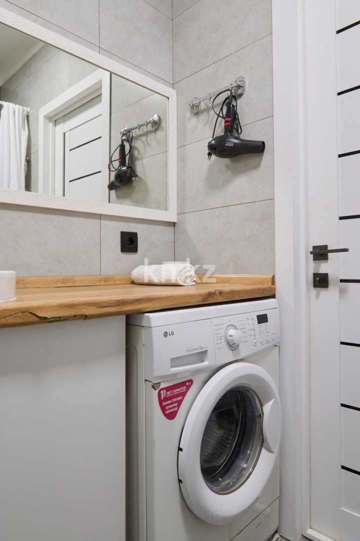 Аренда 1-комнатной квартиры посуточно, 45 м² в Алматы - фото 15