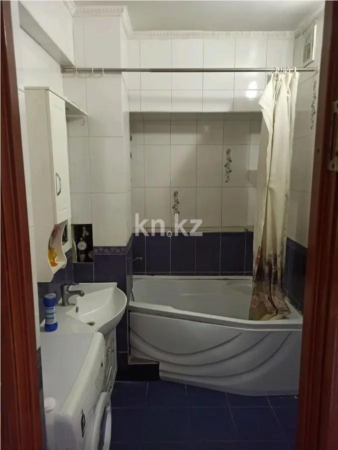 Продажа 3-комнатной квартиры, 95 м², мкр-н Аксай-3б, дом  32 в Алматы - фото 3