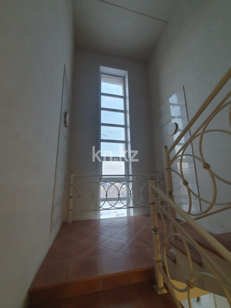 Продажа 3-комнатной квартиры, 72.8 м² в Караганде - фото 3