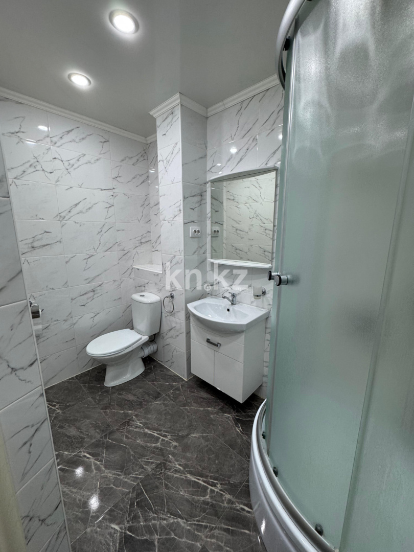 Продажа 2-комнатной квартиры, 55.4 м², ул. Муканова в Караганде - фото 14