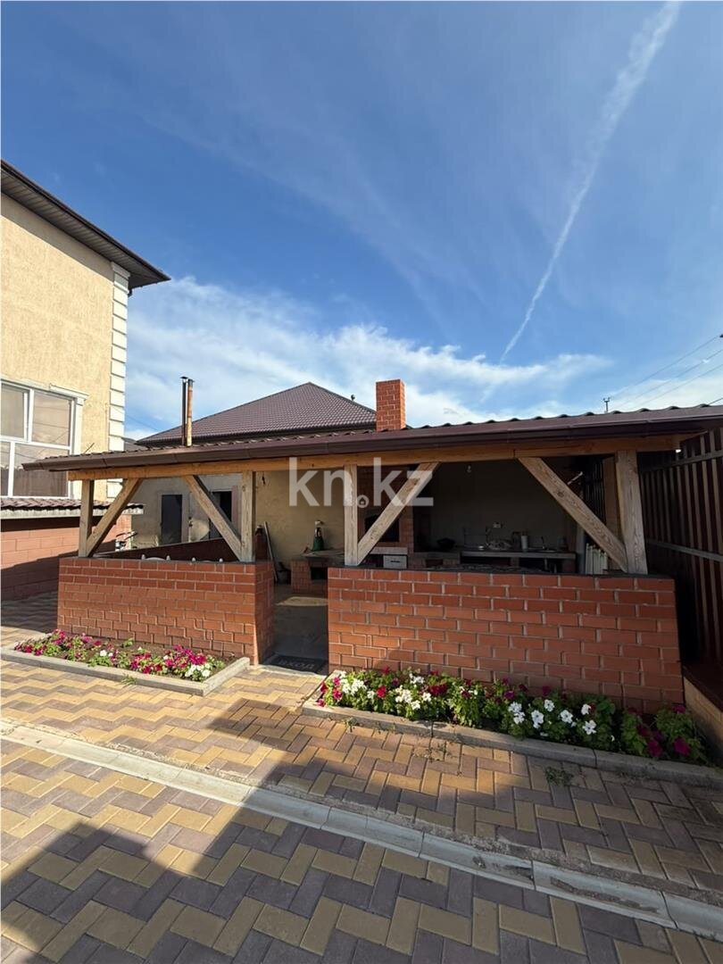 Продажа 5-комнатного дома, 213 м² в Караганде - фото 2