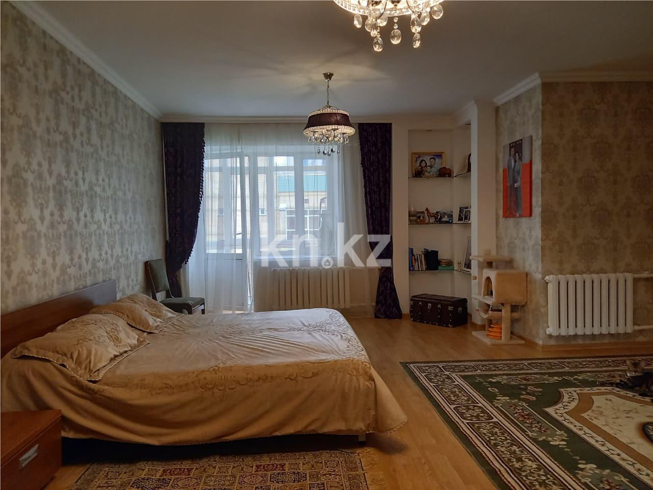 Продажа 4-комнатной квартиры, 163 м², ул. Валиханова в Астане - фото 3